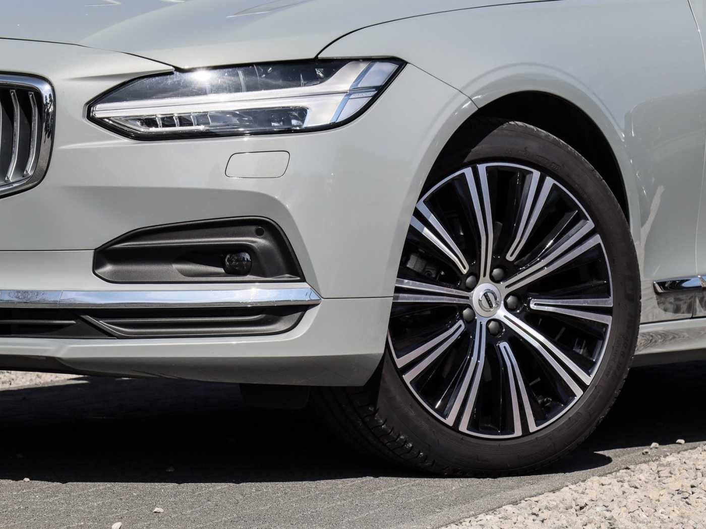 Volvo  V90 Plus, B4 Mild-Hybrid, Diesel, Bright