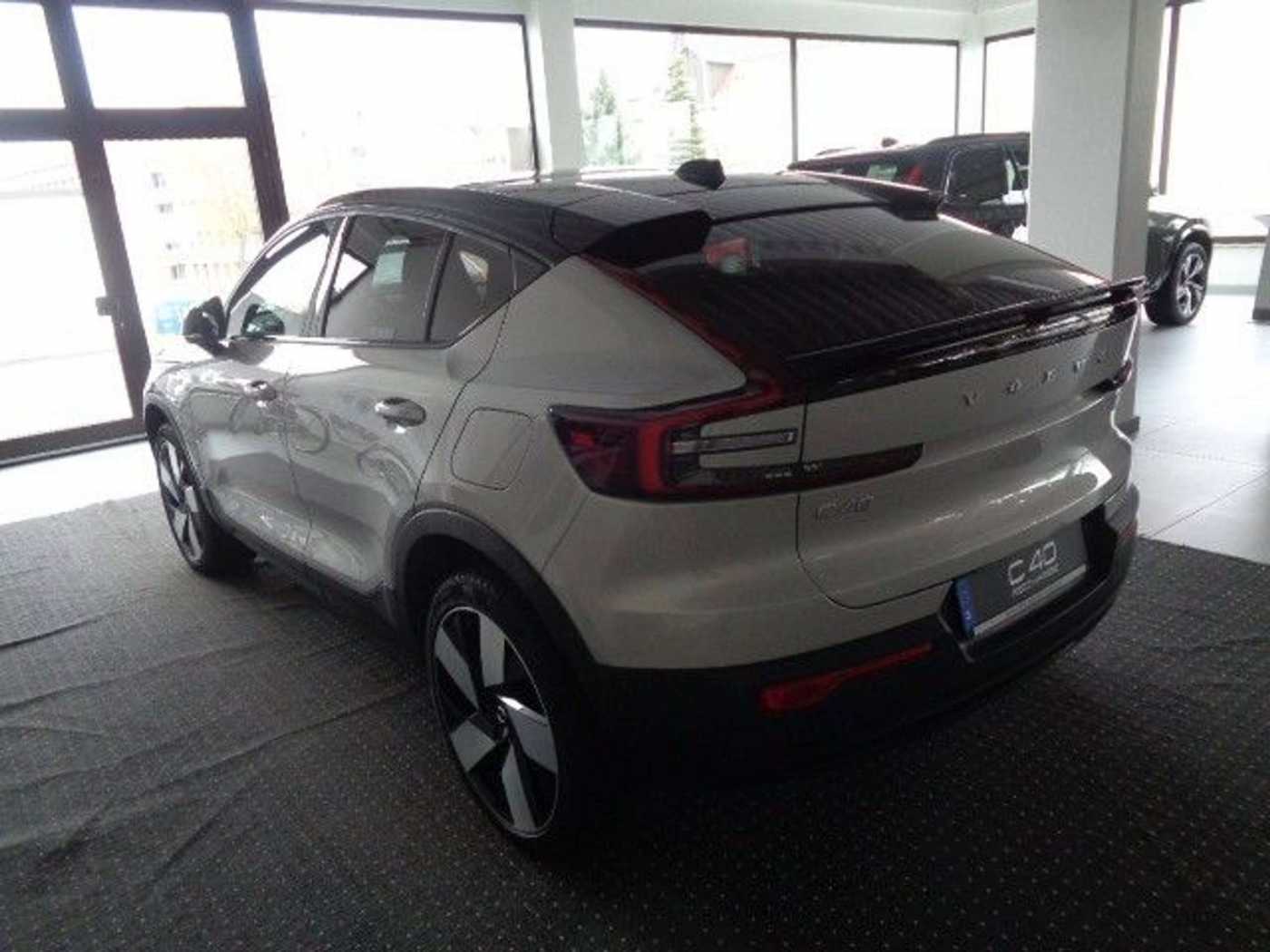 Volvo  1st Edition AWD*360*ACC*BLIS*ZINS eff. 0,99%