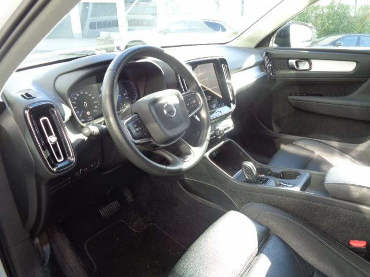 Volvo  T5 R-Design Expression Plug-In Hybrid