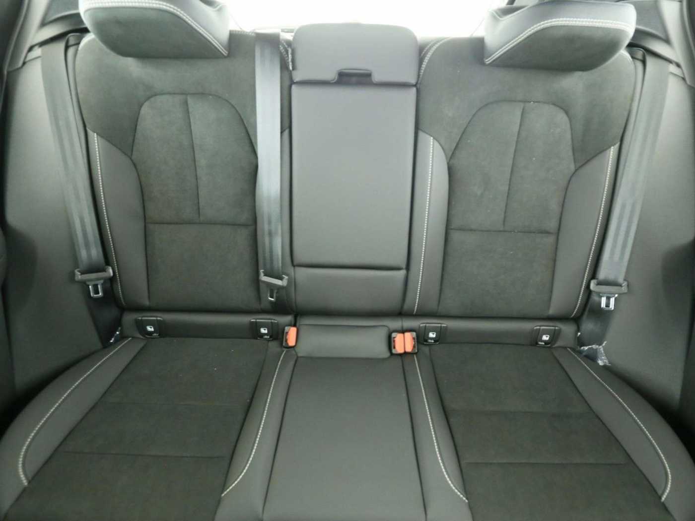 Volvo  Pro Recharge Pure Electric*ZINS 0,99% eff.