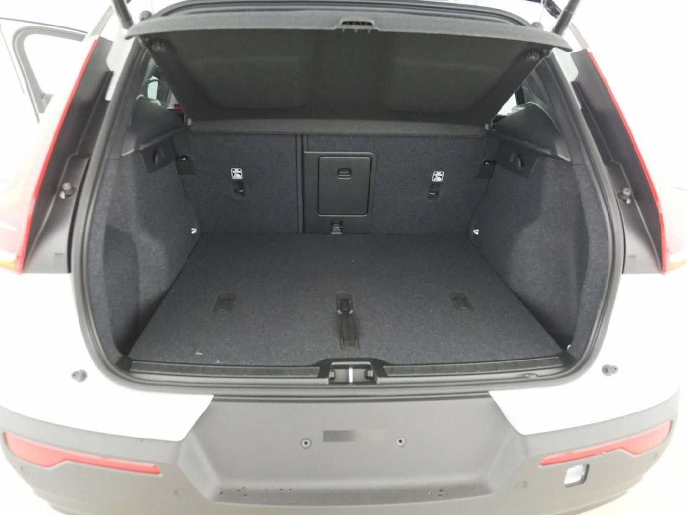 Volvo  Pro Recharge Pure Electric*ZINS 0,99% eff.