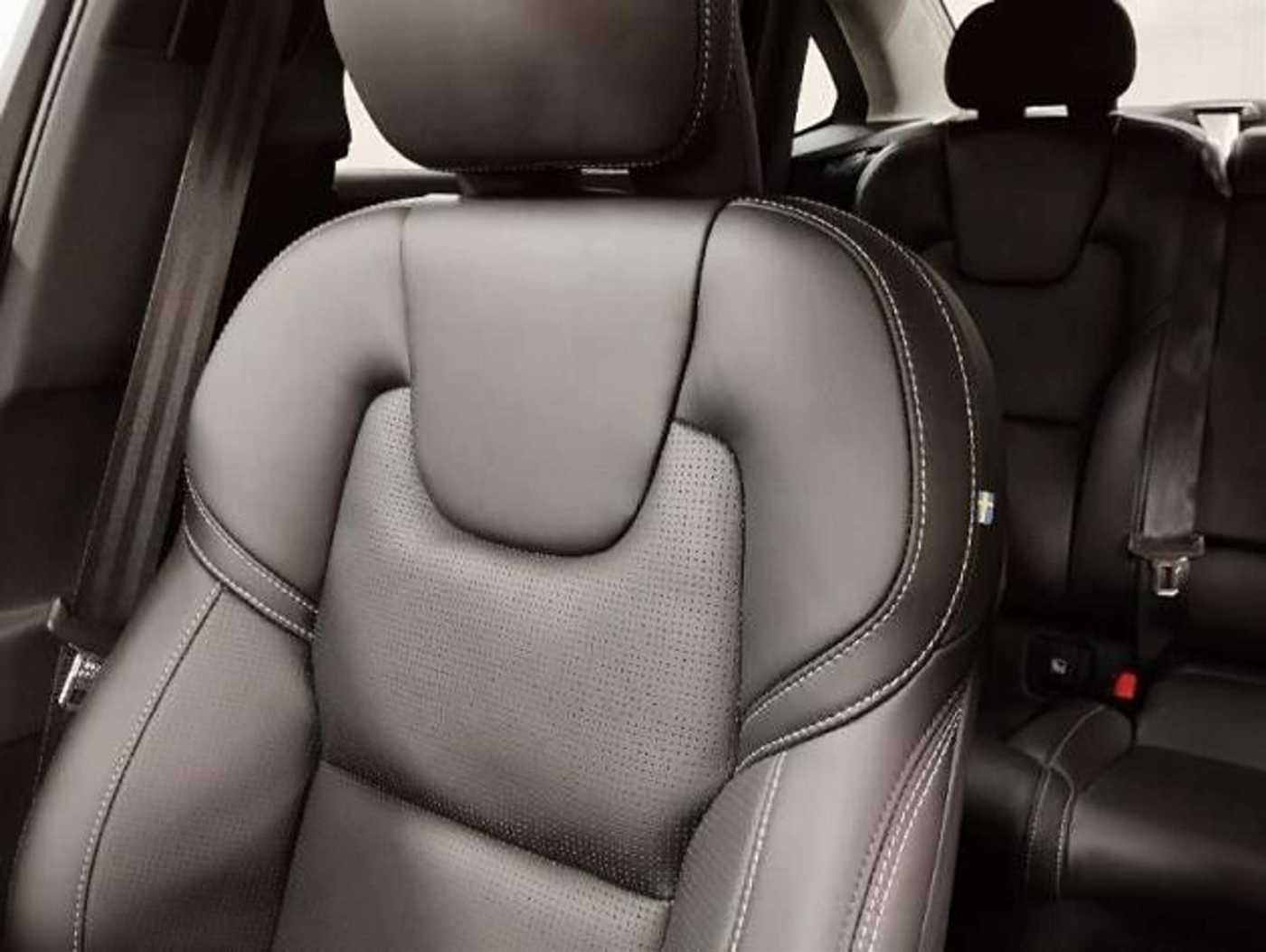 Volvo  T8 Plus Dark Plug-In Hybrid AWD*UPE 90.060.-