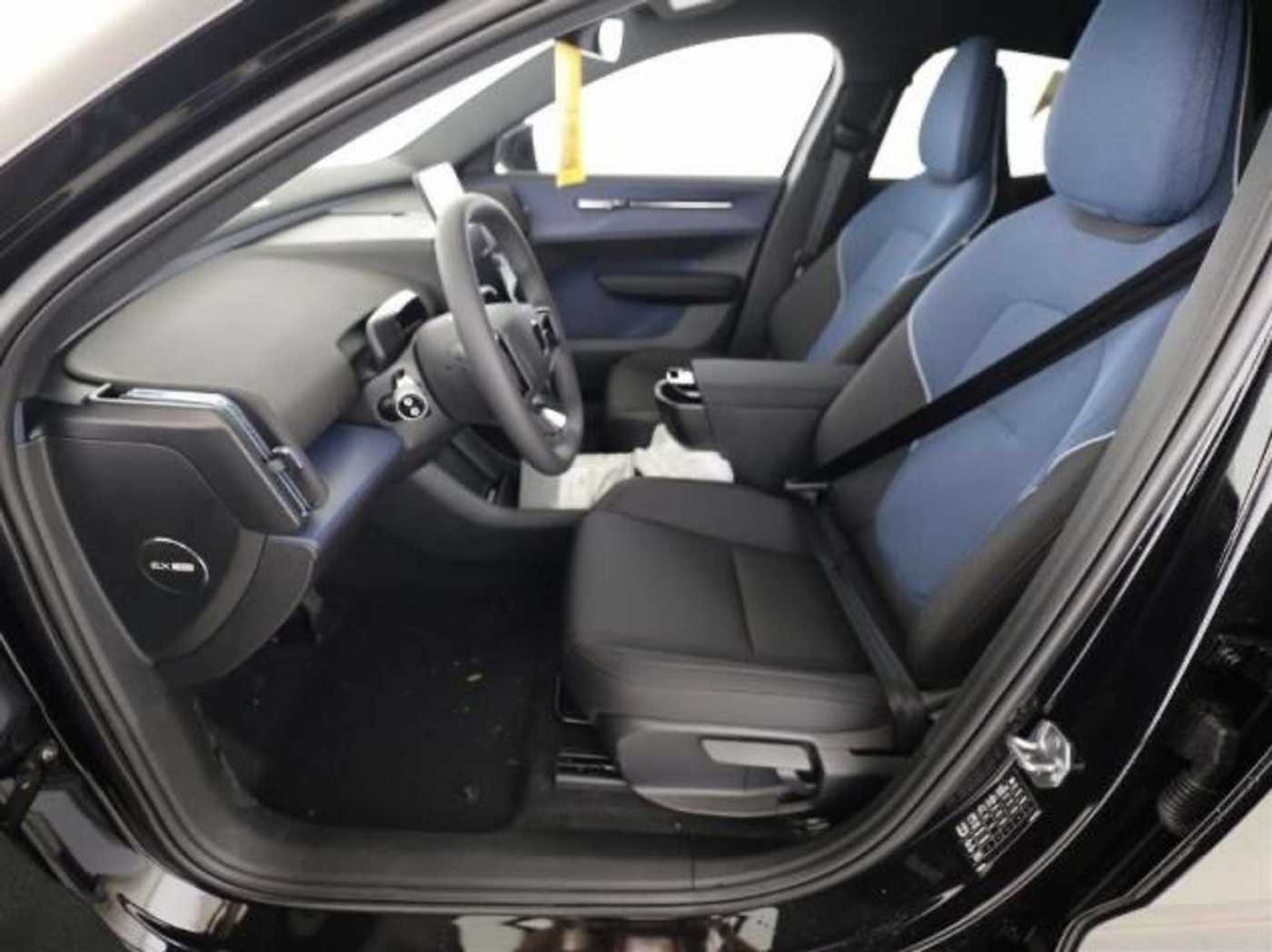 Volvo  Plus AWD Performance Pure Electric*WI-PAK