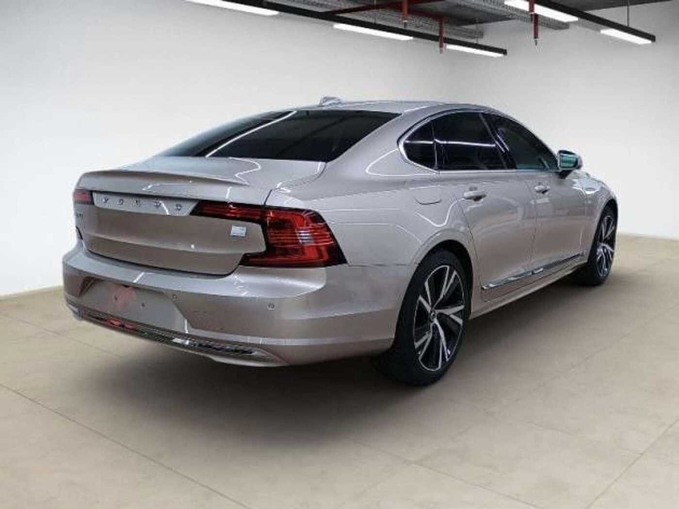 Volvo  T8 Plus Bright Recharge Plug-In Hybrid AWD