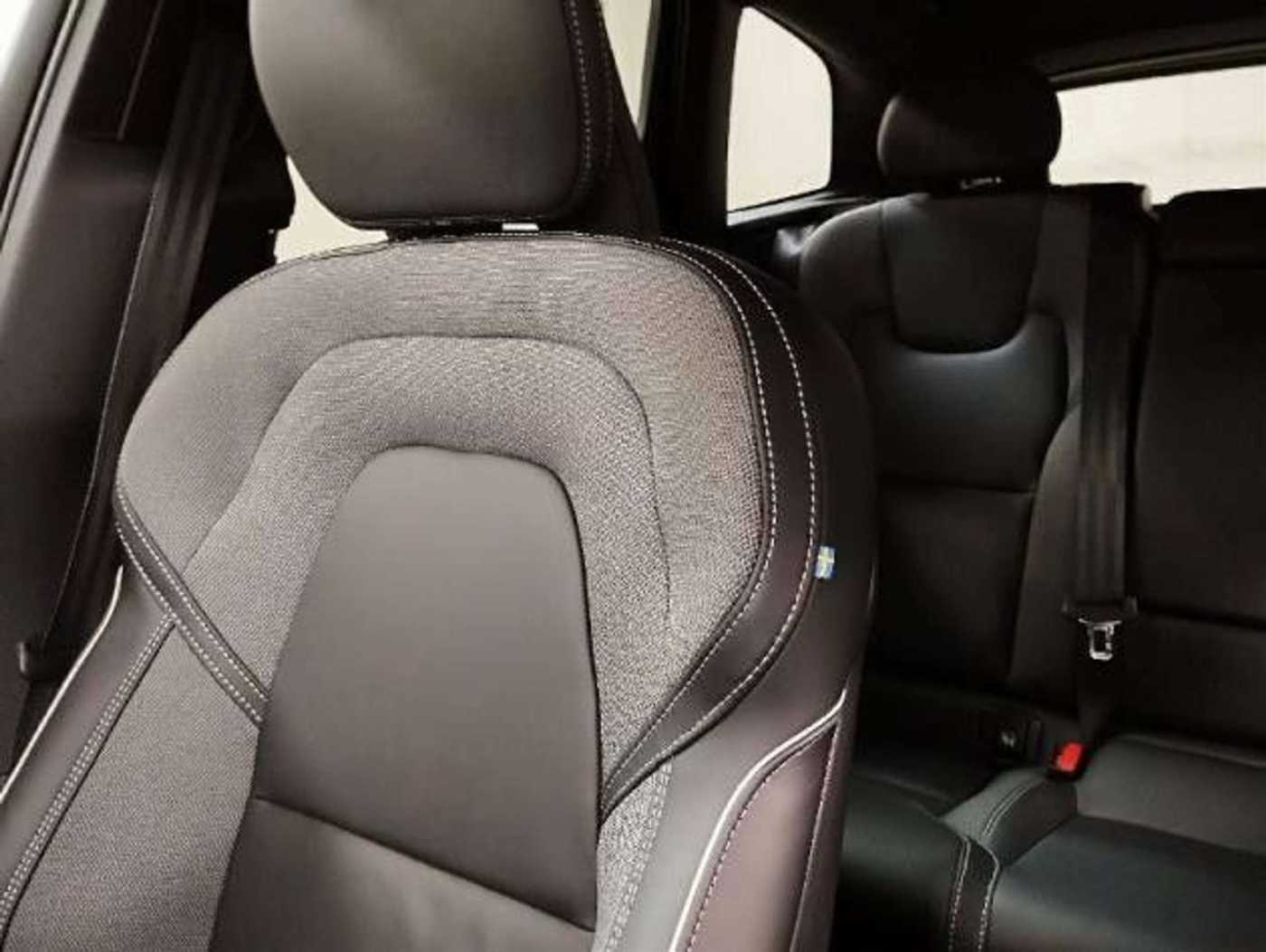Volvo  Plus Black Edition Recharge Plug-In Hybrid