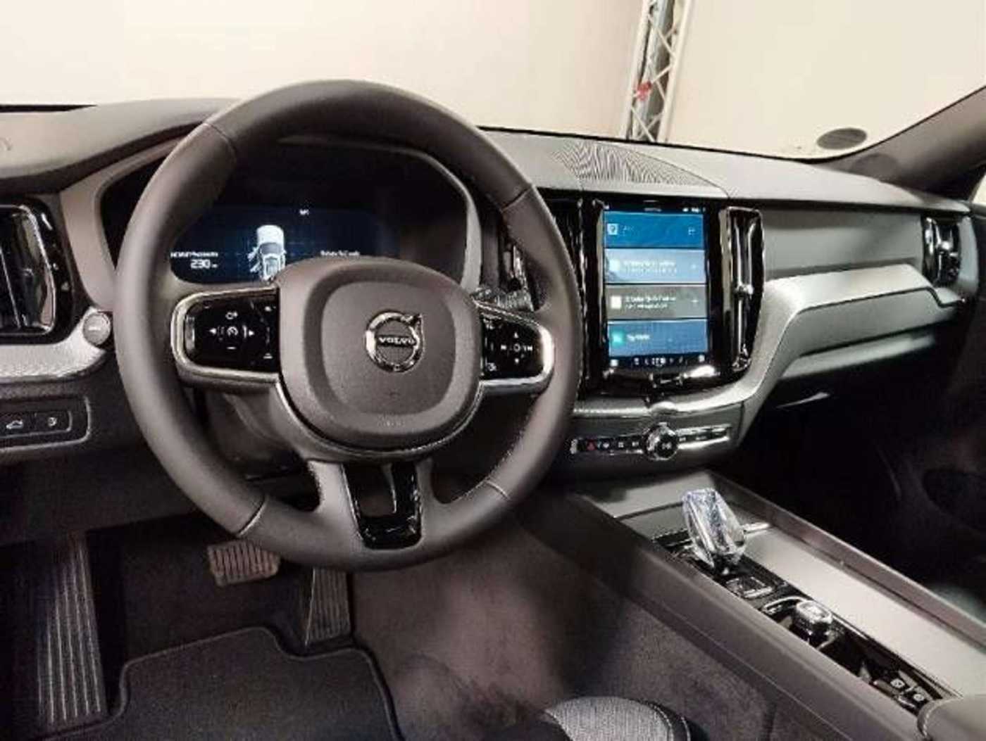 Volvo  Plus Black Edition Recharge Plug-In Hybrid