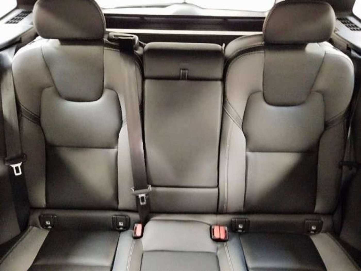 Volvo  Plus Black Edition Recharge Plug-In Hybrid