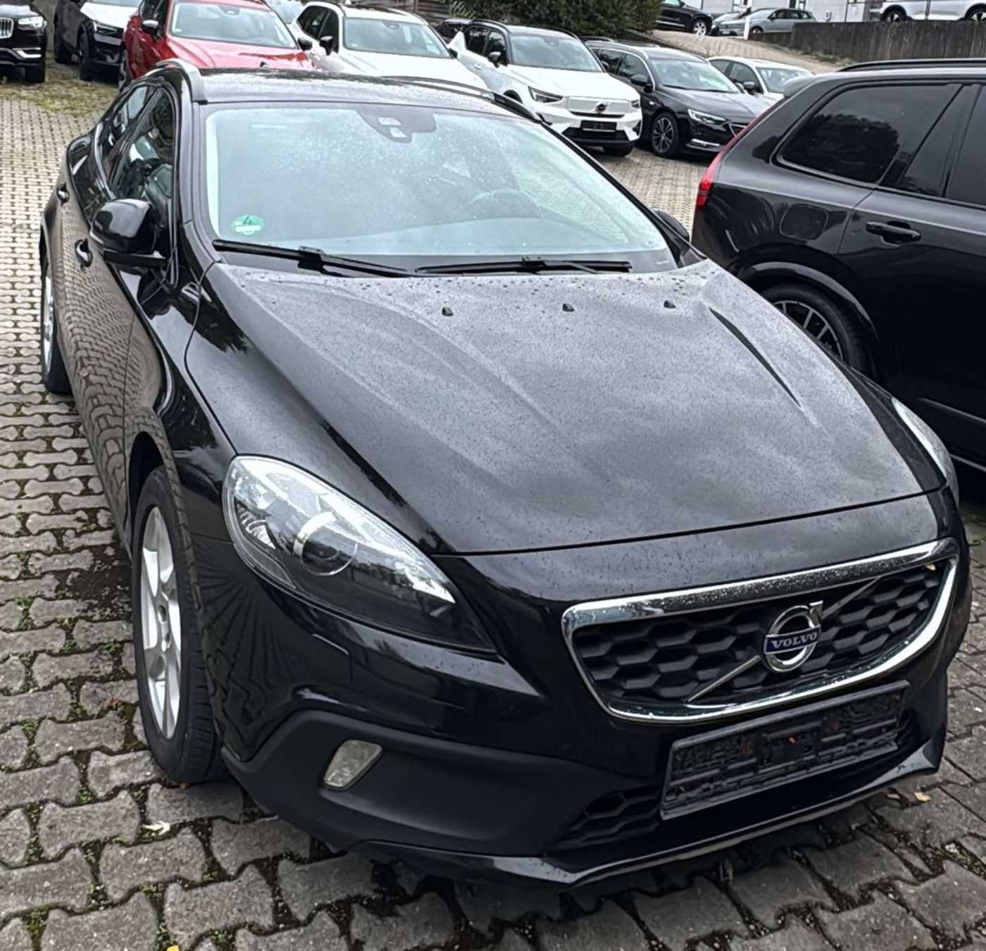 Volvo  *PANO*BI-XENON*KAMERA*AHK