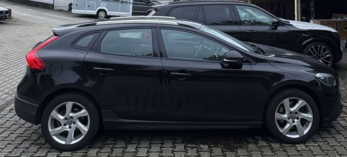 Volvo  *PANO*BI-XENON*KAMERA*AHK