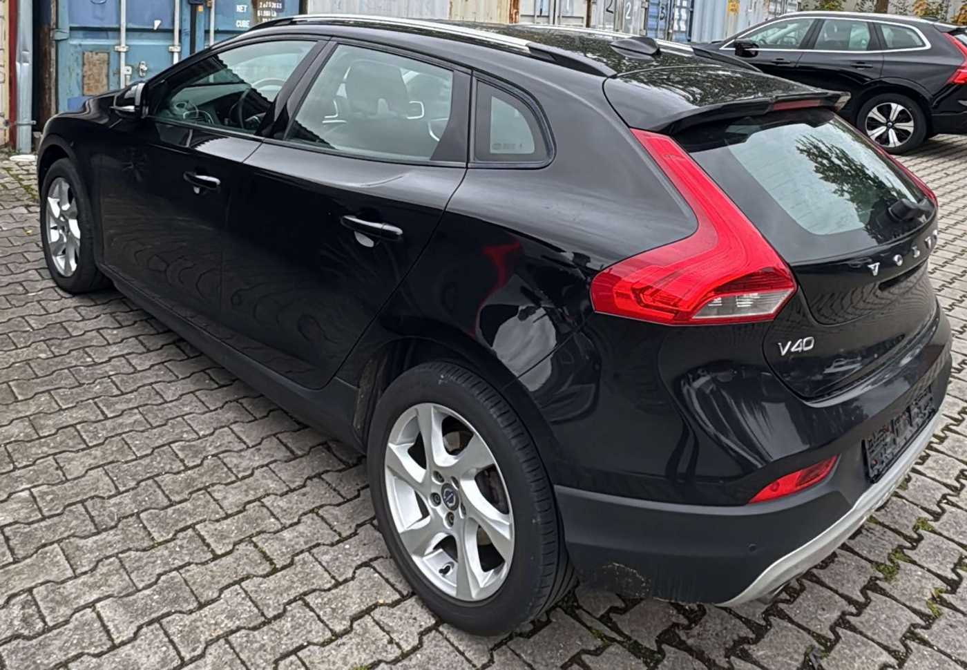 Volvo  *PANO*BI-XENON*KAMERA*AHK