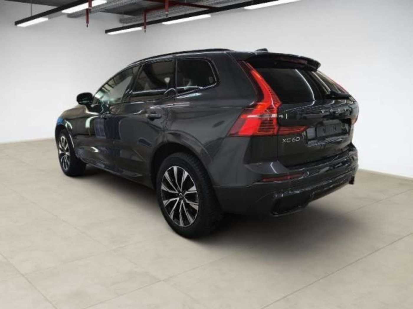 Volvo  Plus Dark AWD*STHZ*AHK*BLIS*ACC*MATRIX-LED