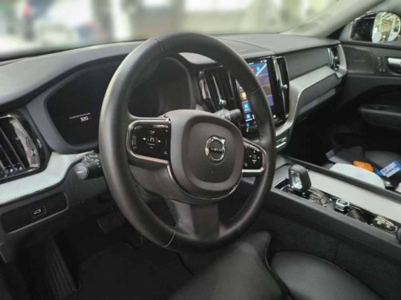 Volvo  Plus Dark AWD*STHZ*AHK*BLIS*ACC*MATRIX-LED