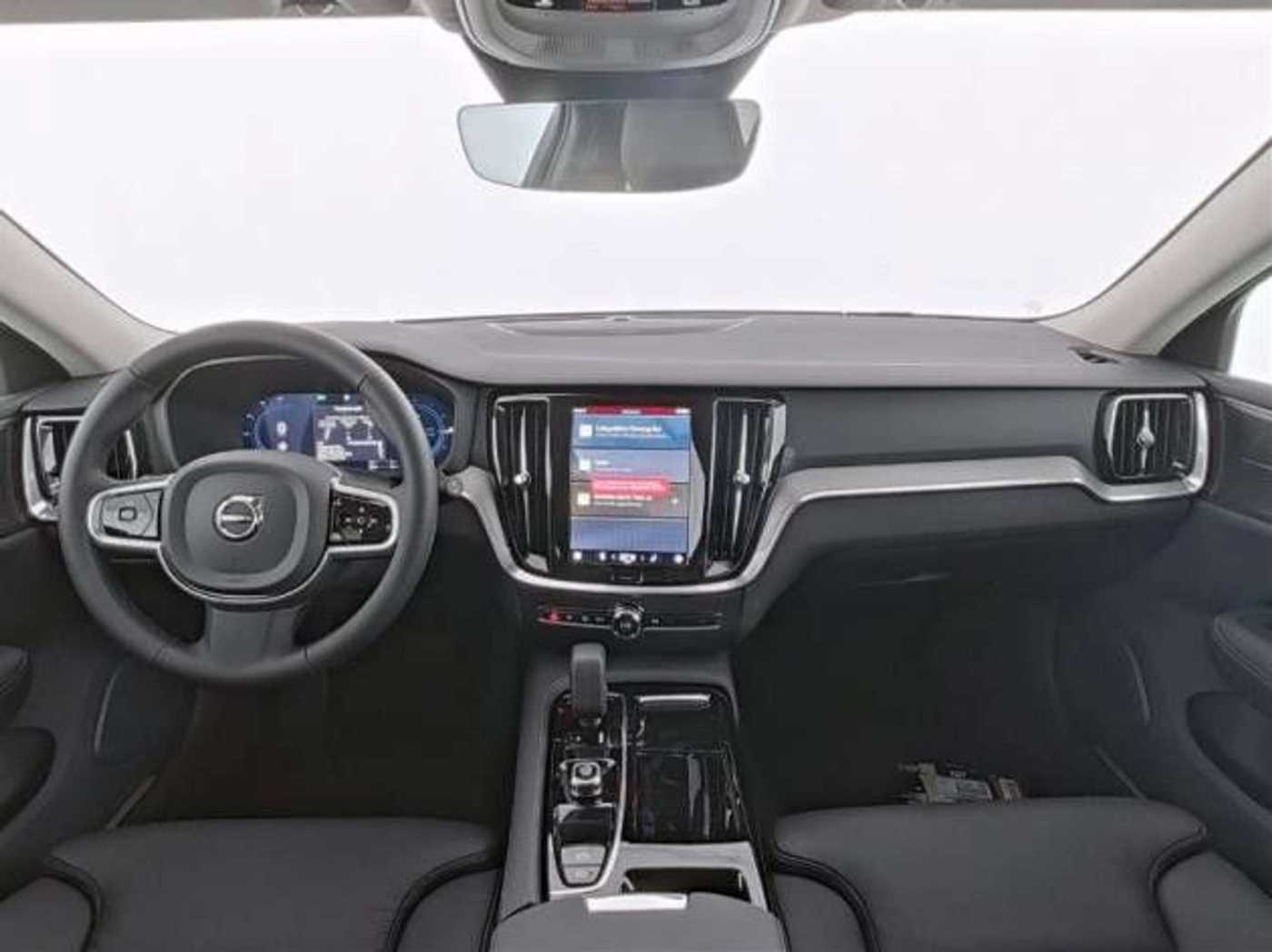 Volvo  T6 Plus Dark Recharge Plug-In Hybrid AWD