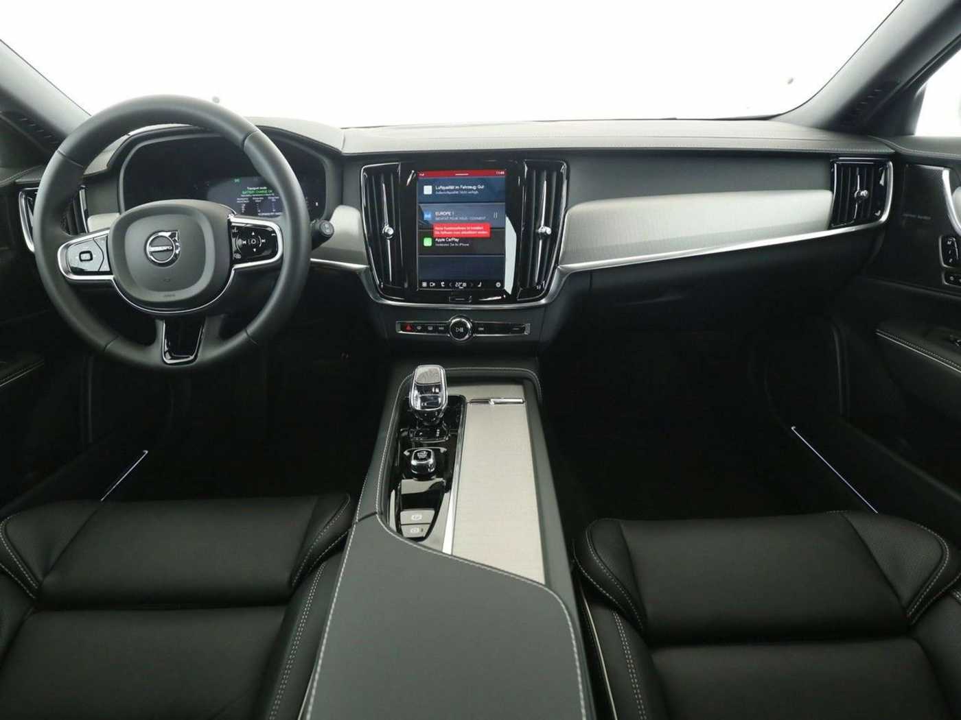 Volvo  B4 Plus Dark*PANO*AHK*STH**UPE 78.430.- EURO