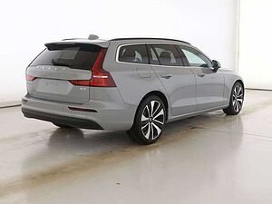 Volvo  B4 Core*ABSTANDSTEMPOMAT*BLIS*VOLL-LED*KAM