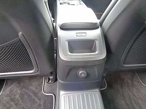 Volvo  R-Design Recharge Plug-In Hybrid AWD*HUD*