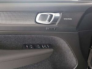 Volvo  Ultra Black Edition*360°*PIXEL*ACC*BLIS*AHK