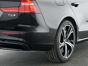 Volvo  T6 Plus Dark Recharge Plug-In Hybrid AWD