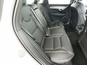Volvo  B4 Plus Dark*PANO*AHK*STH**UPE 78.430.- EURO
