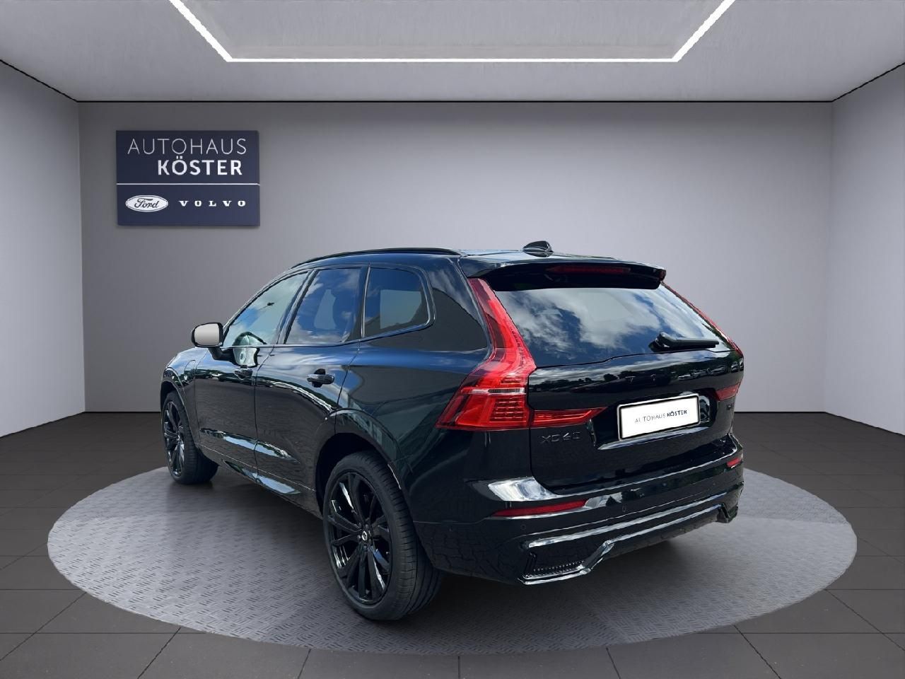 Volvo  Plus Black Edition T6 AWD Plug-In Hybrid