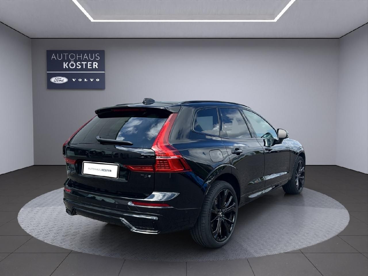 Volvo  Plus Black Edition T6 AWD Plug-In Hybrid