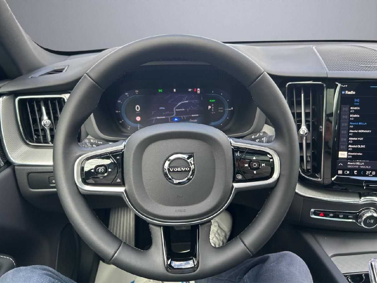 Volvo  Plus Black Edition T6 AWD Plug-In Hybrid