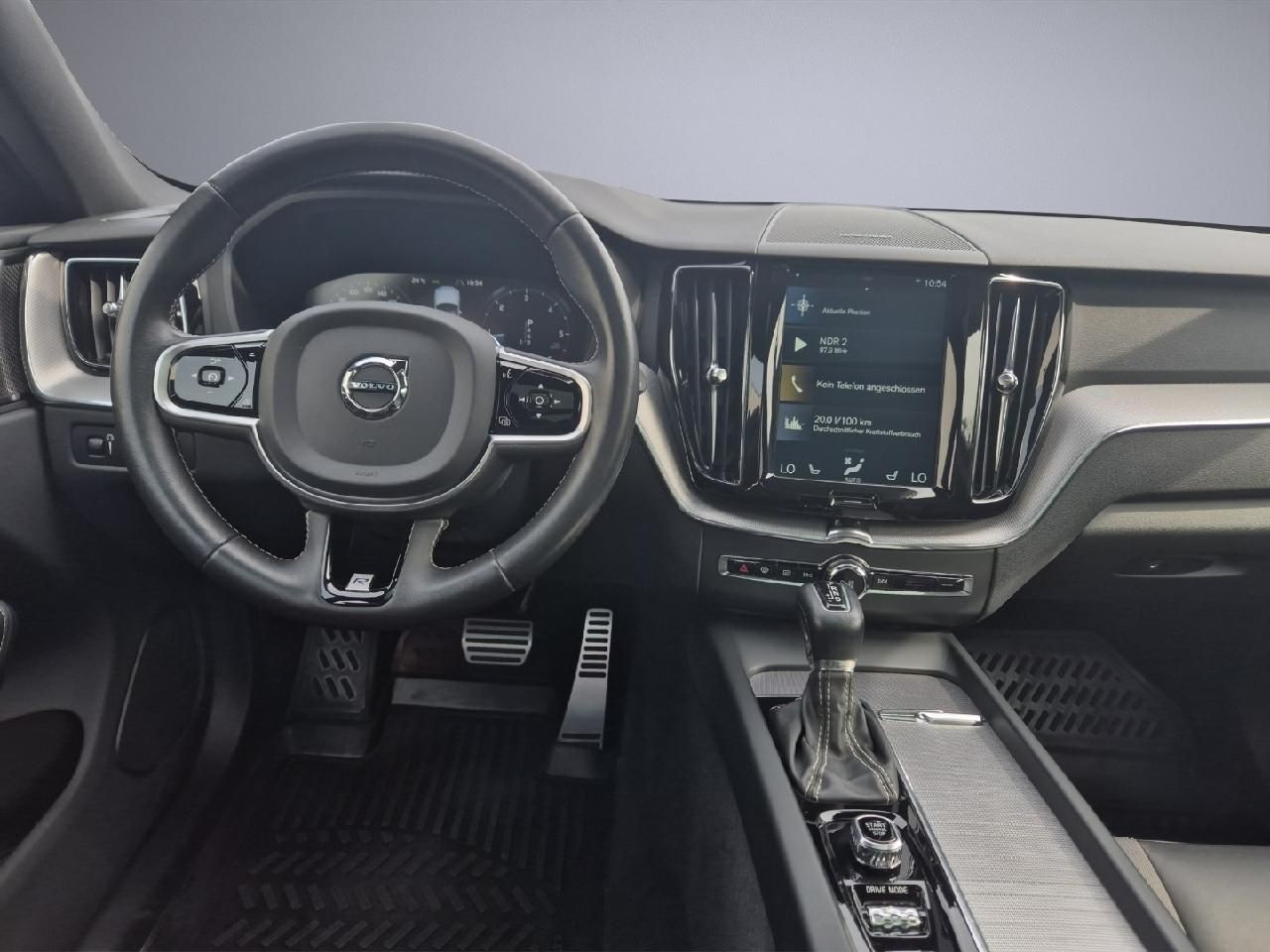 Volvo  R Design 2WD