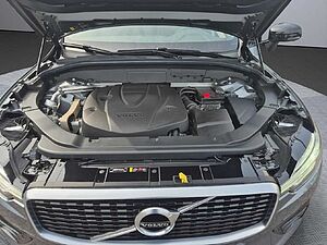 Volvo  R Design 2WD