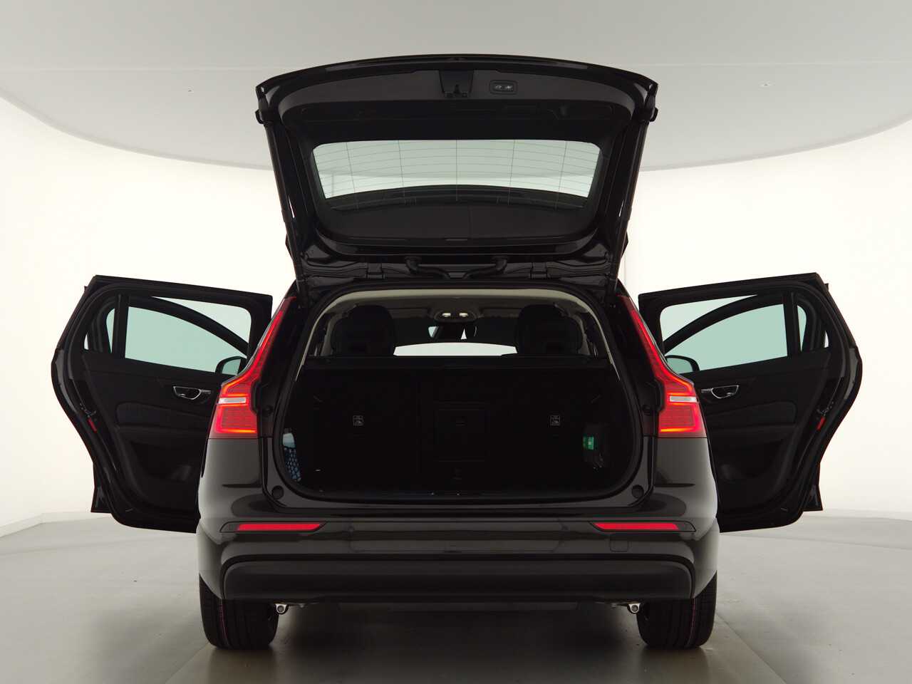 Volvo  V60 Core, B4 Mild-Hybrid, Benzin