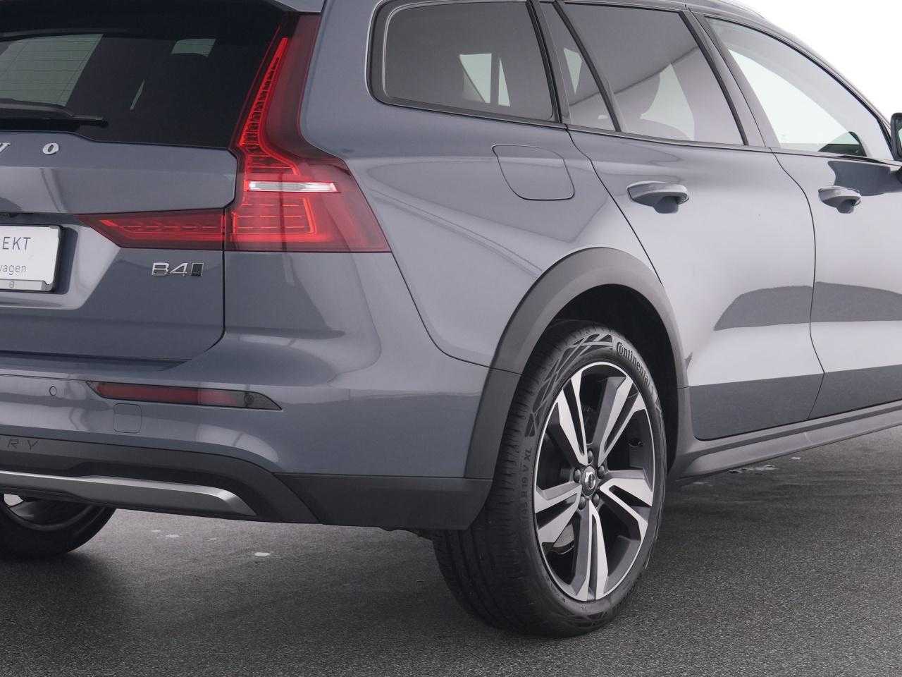 Volvo  CC
