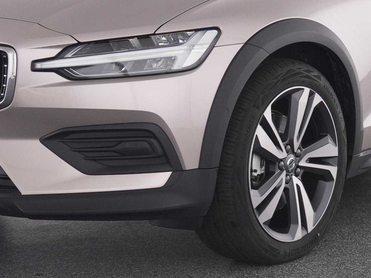 Volvo  CC