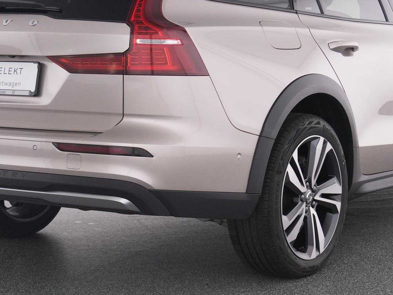 Volvo  CC