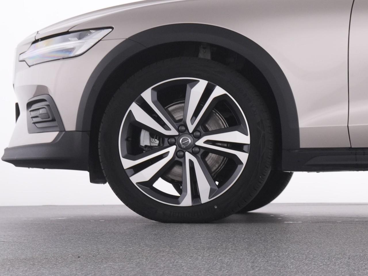 Volvo  CC