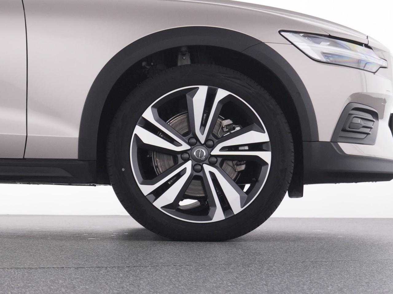 Volvo  CC