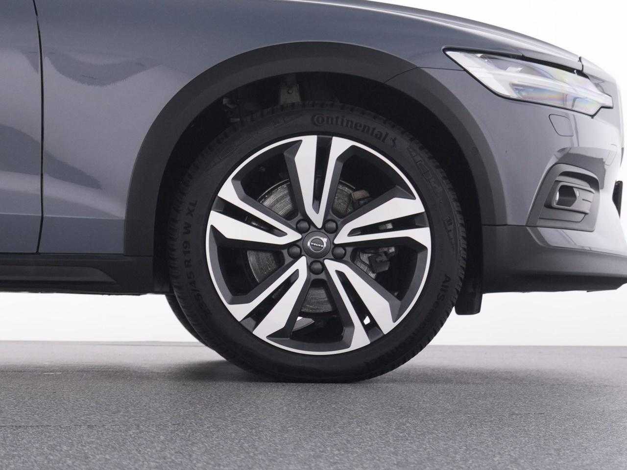 Volvo  CC