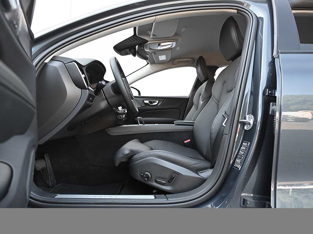 Volvo  CC