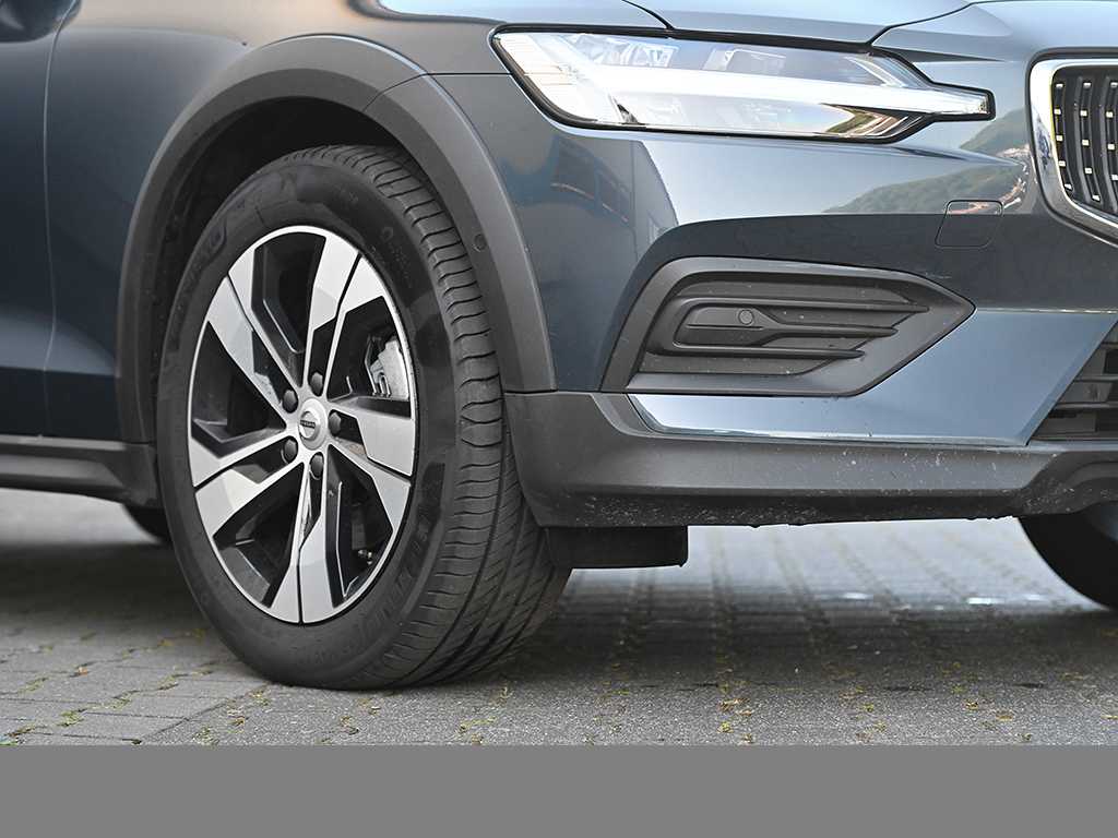 Volvo  CC
