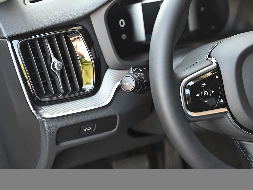 Volvo  CC