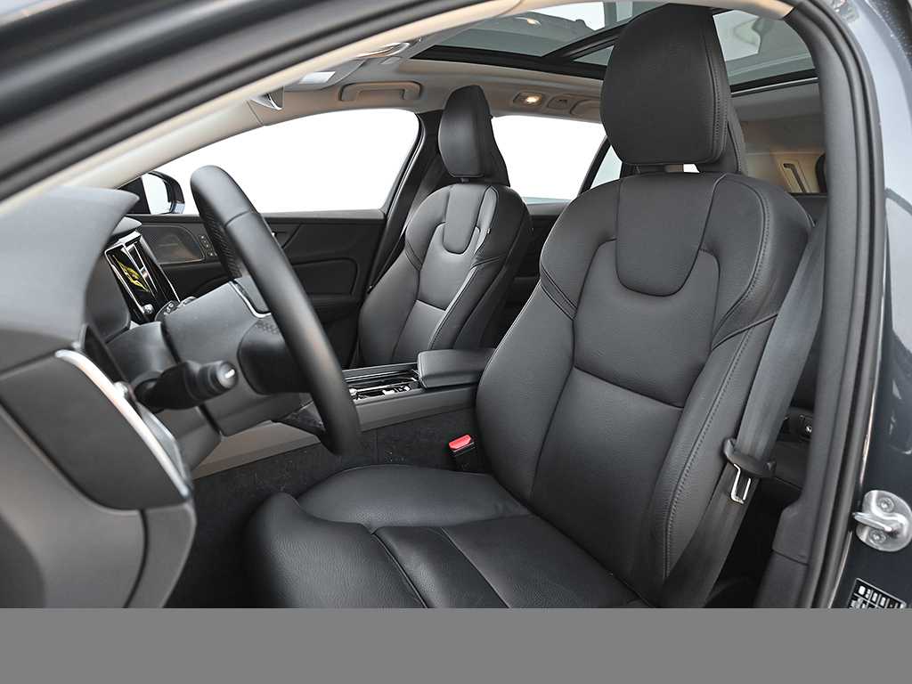 Volvo  CC