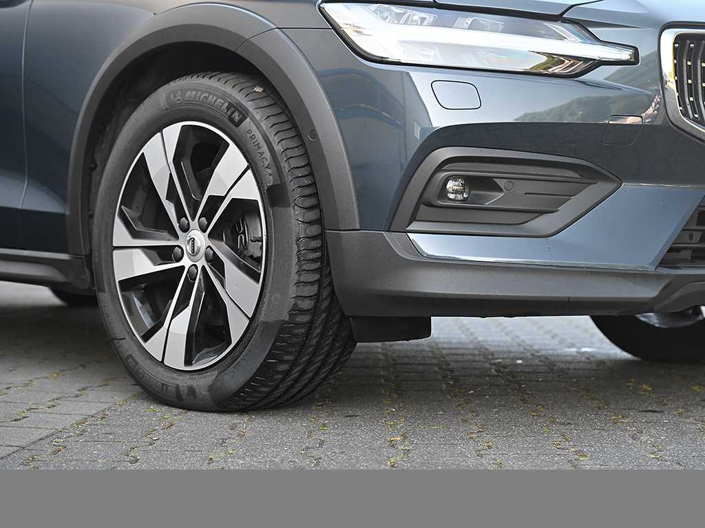 Volvo  CC