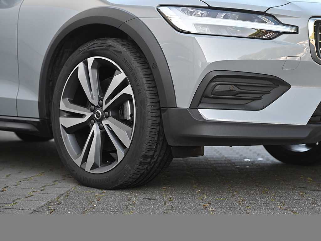 Volvo  CC
