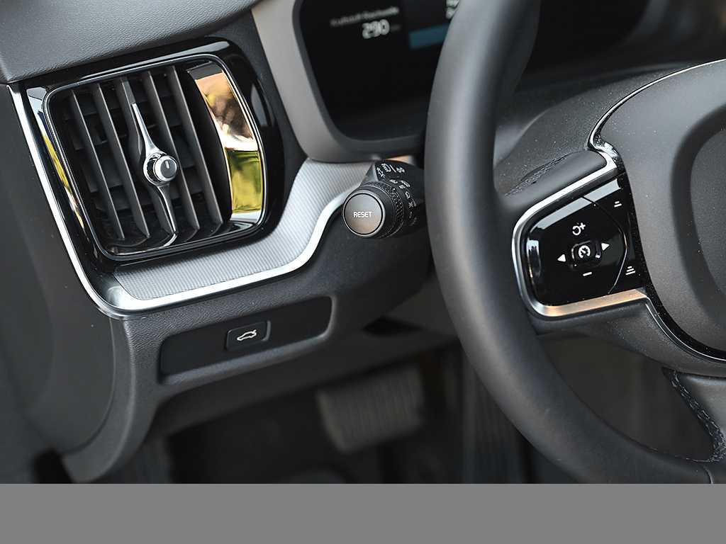 Volvo  CC