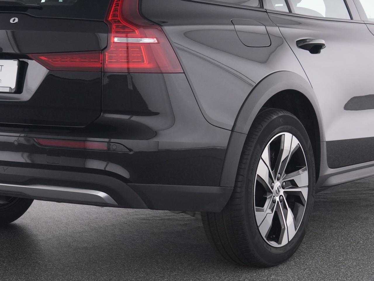 Volvo  CC