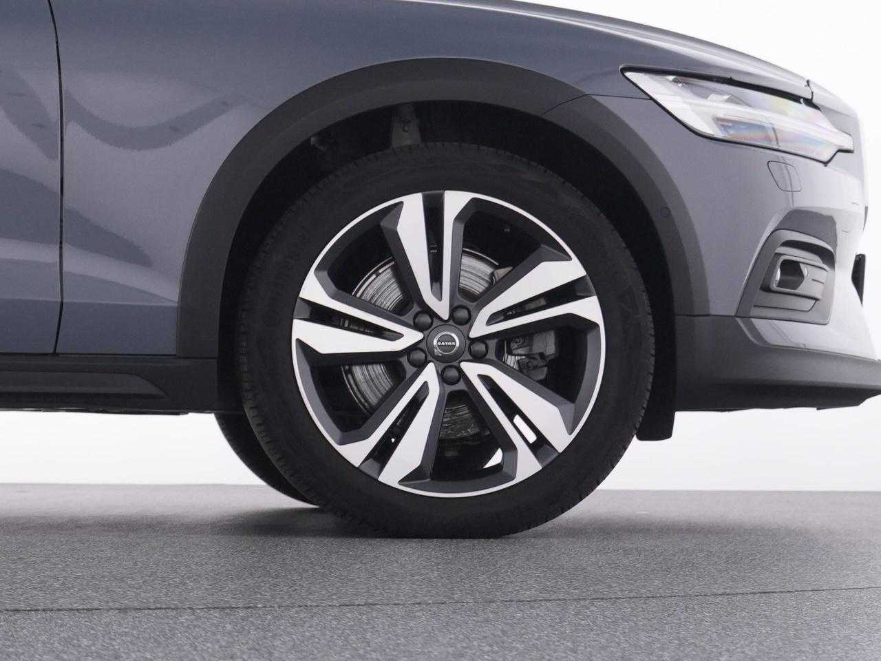 Volvo  CC