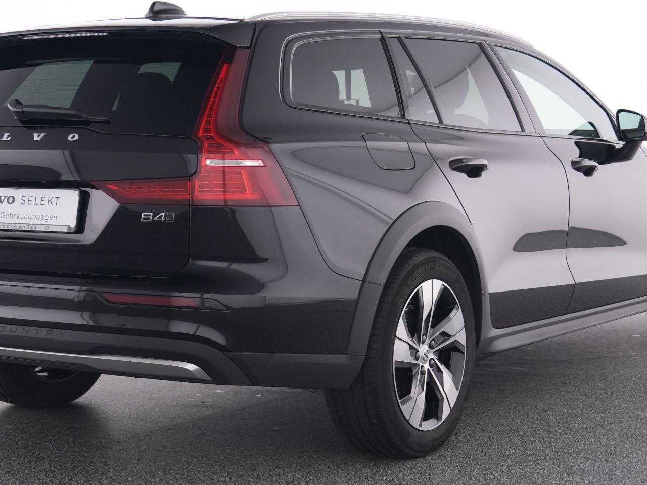Volvo  CC