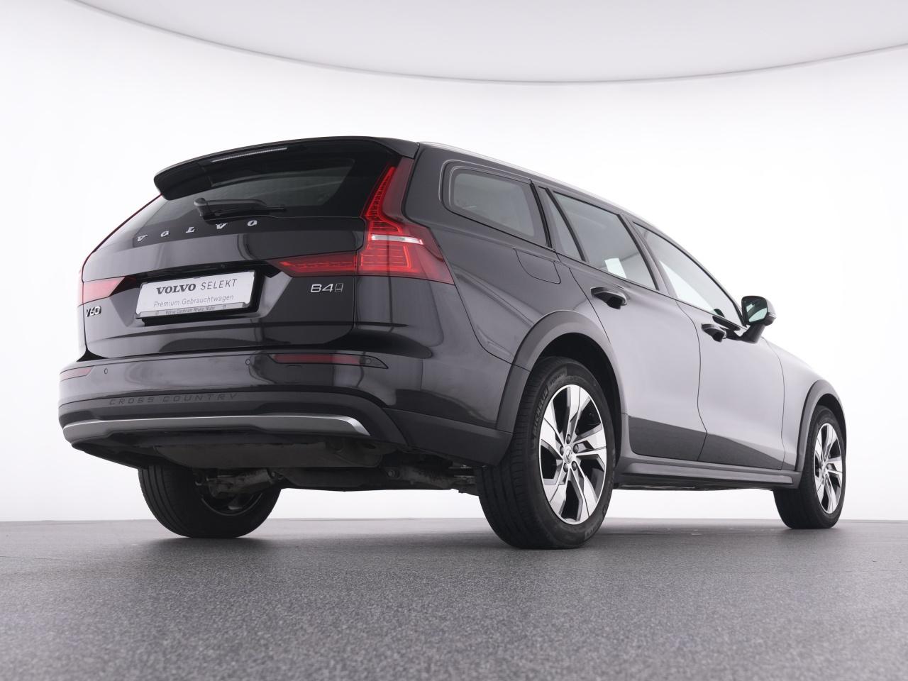 Volvo  CC