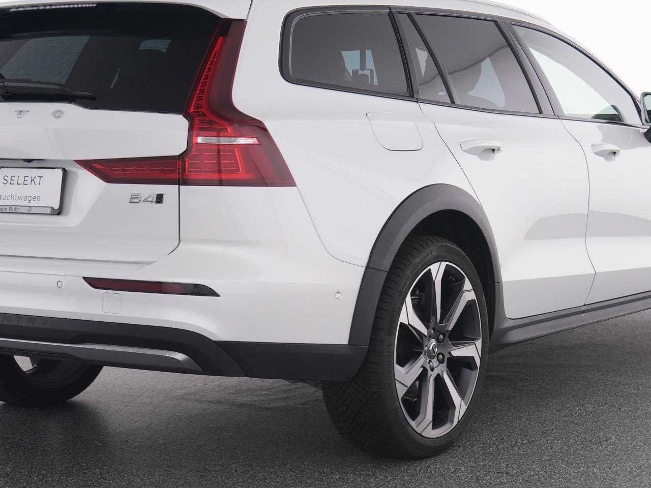 Volvo  CC