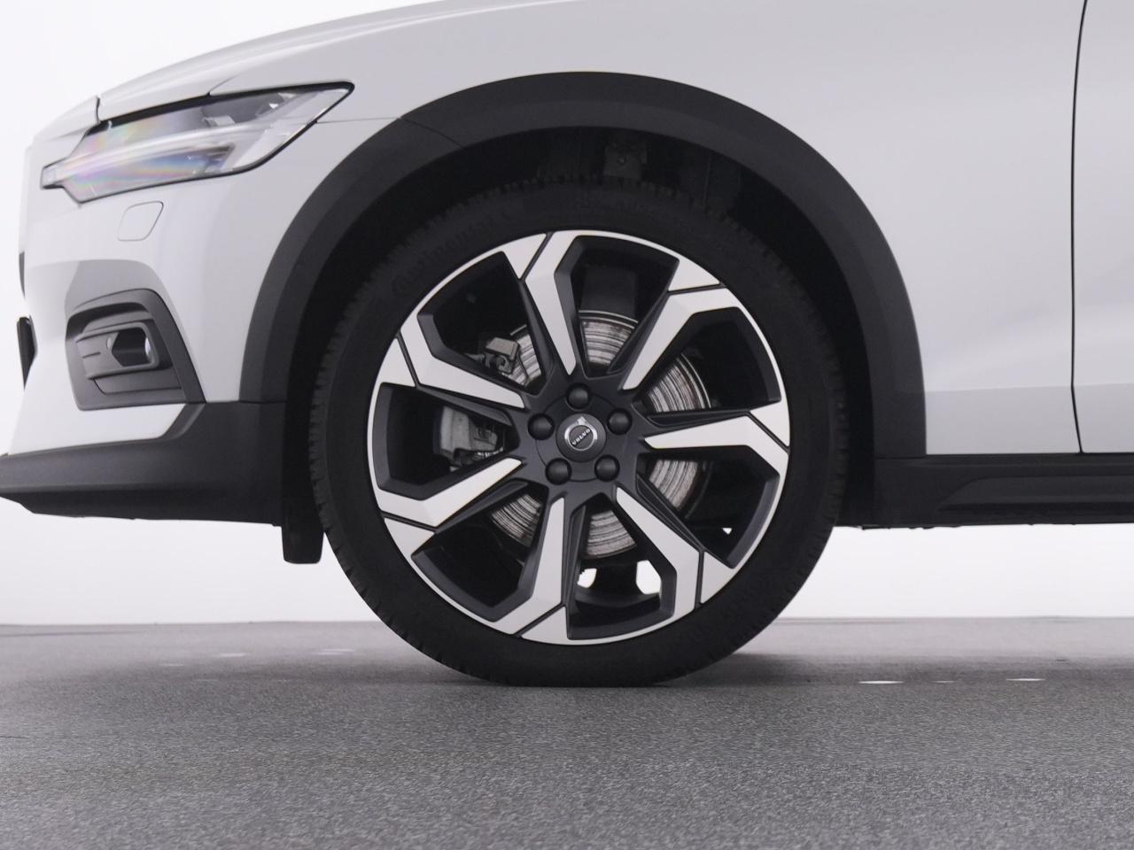 Volvo  CC