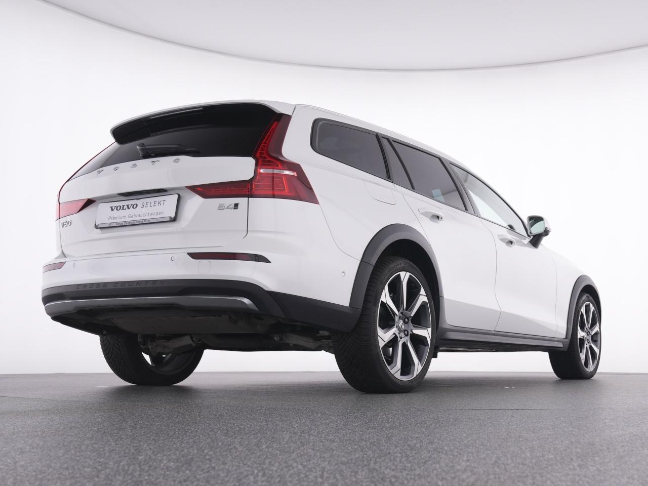 Volvo  CC