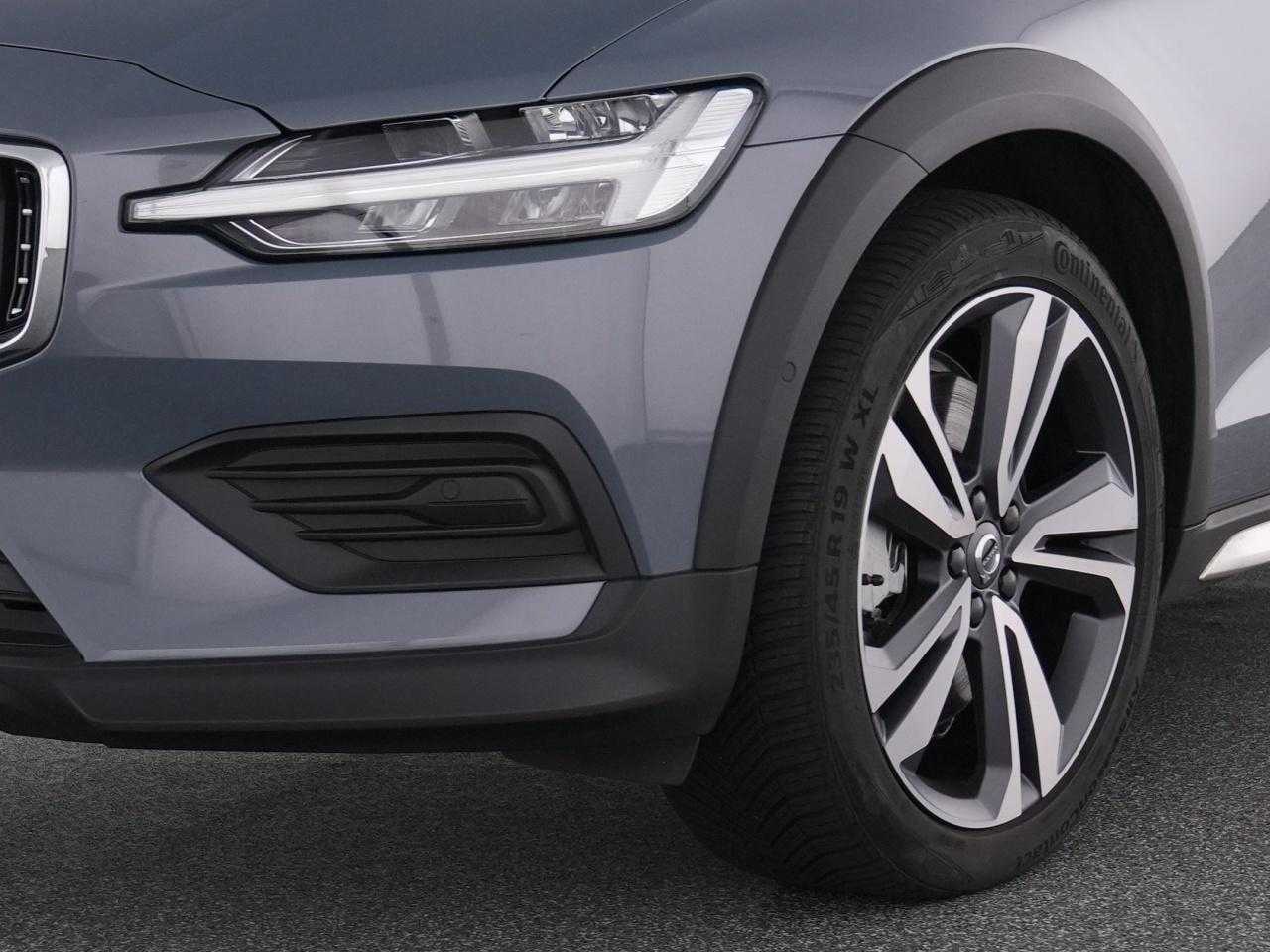 Volvo  CC